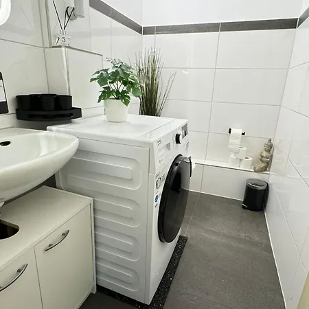 Street View - 2sz - 1wc - 1du - 1kue Appartement *
